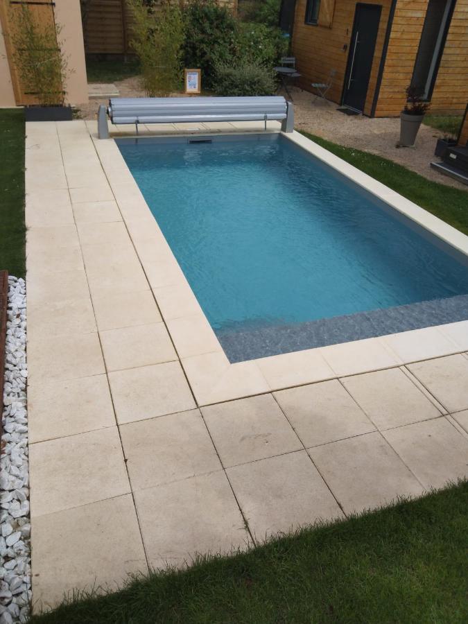 Cottage Calme Via Rhona Avec Piscine Chavanoz Luaran gambar